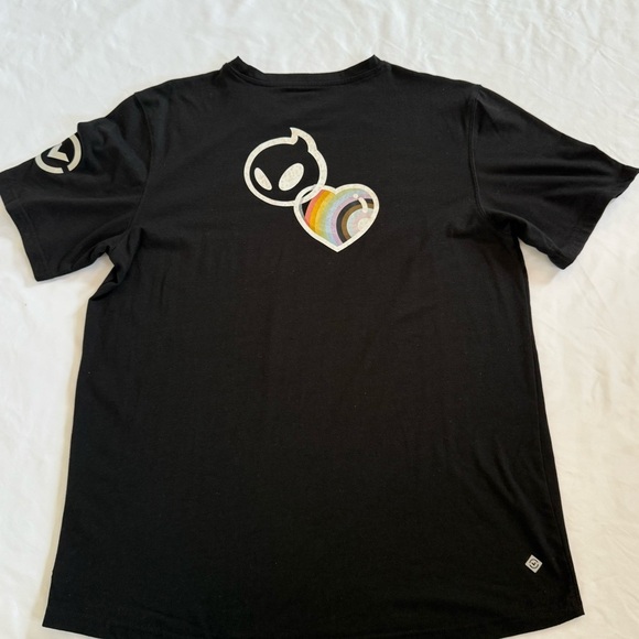 VIRUS Men's Black T-Shirt Size L - Picture 6 of 6